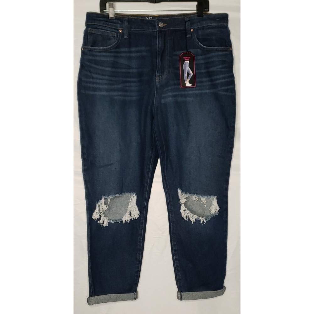 No boundaries Hi Rise MOM JEANS SIZE 17